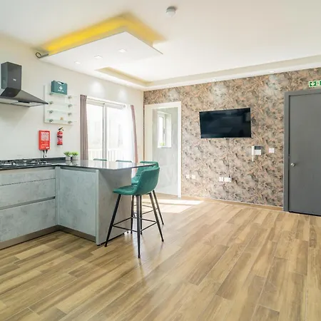 Lägenhet Homey 1br With Balcony In Heart Of Malta By 360 Estates
