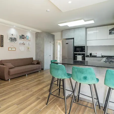 Homey 1br With Balcony In Heart Of Malta By 360 Estates *