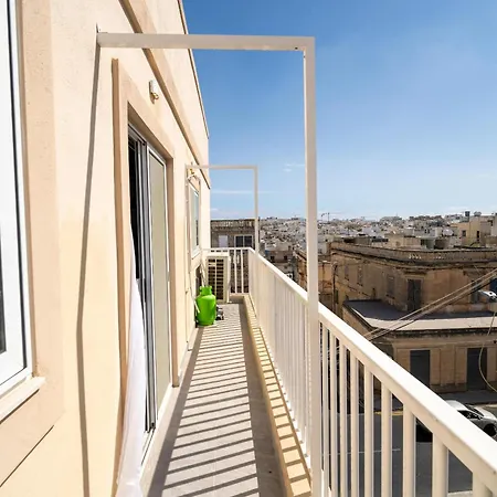 Homey 1br With Balcony In Heart Of Malta By 360 Estates Μπιρκιρκάρα