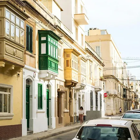 Homey 1br With Balcony In Heart Of Malta By 360 Estates Lejlighed