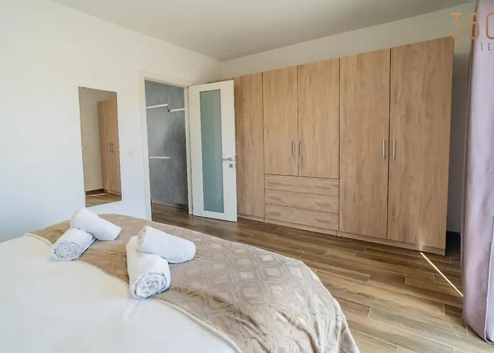 Homey 1br With Balcony In Heart Of Malta By 360 Estates *